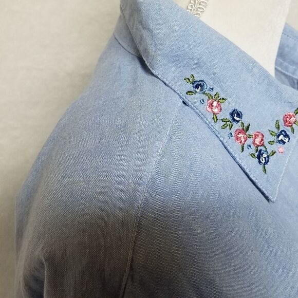 VINTAGE 1990s Deadstock New Look Chambray Button Up Floral Embroidered Blouse - Picture 13 of 14
